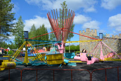 nokkakiven_puisto15_iso.jpg 158k
