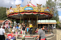 ponnykarusellen_iso.jpg 187k